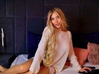 nude camgirl pic MelaniaLysia