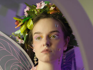 camwhore masturbating with vibrator MephalaDraeven