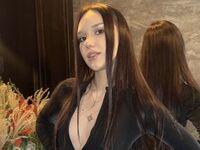 naked camgirl masturbating with vibrator MiaCrystaly