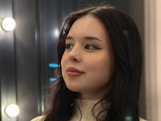 cam chatroom MikiPellon