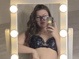 chat room cam MoraLamons