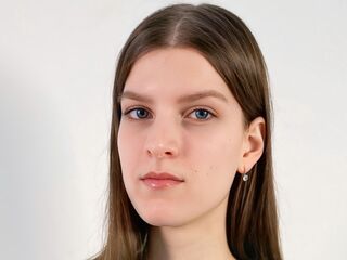 nude webcam girl MyrtieKatula