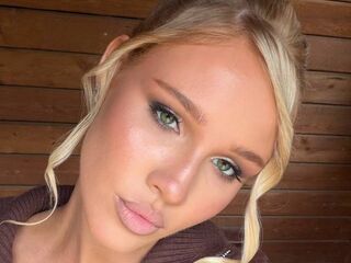 webcamgirl chat NishaDegregorio