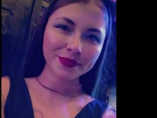 naked girl with webcam masturbating PauCardigan