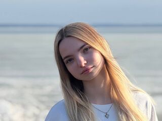 nude webcam girl RaguelMetenosky