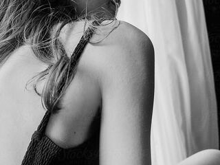 erotic webcam picture RemaRoy