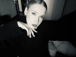 camwhore shaving pussy SherieMcwayne