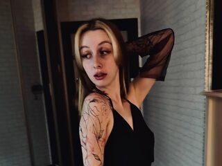 nude camgirl pic ShoshanaManhardt
