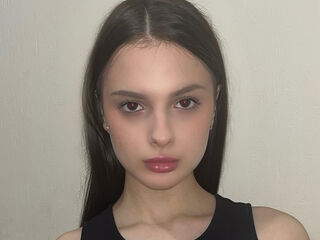 webcam TainaHousekeeper