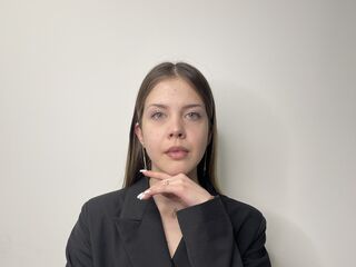 cam girl showing tits VictorinaKiecker