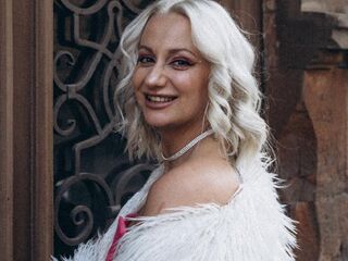 flirt chat room WilsonAvery