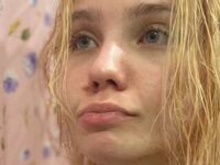 nude webcam girl picture YallyGreen